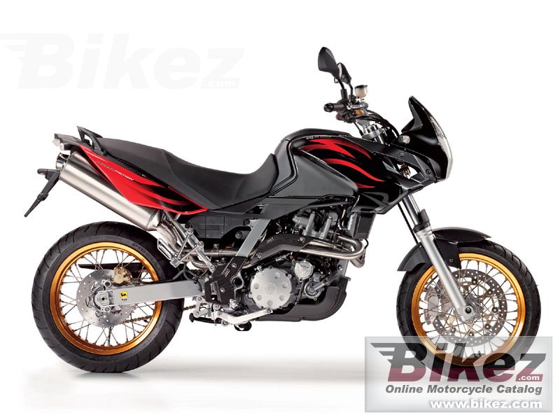 Big Aprilia pegaso 650 factory picture and wallpaper from Bikez.com